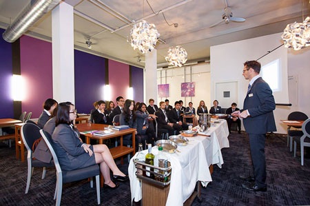 III. Chương trình đào tạo tại SHMS: