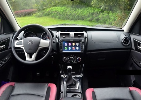 BAIC S3 - Mẫu SUV lý tưởng cho nội đô - 6 Mặt ca lăng mạ chrome vuốt ngang tựa sải cánh. Điểm nhấn của xe là cụm