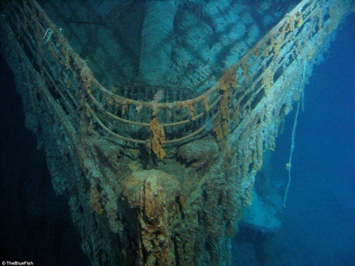 Tour ngắm xác tàu Titanic dưới đáy đại dương gần 1,3 tỷ đồng - 1 Tàu Titanic đang nằm ở độ sâu hơn 3800m