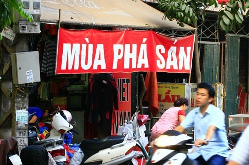 Hết mùa giảm giá là chuyển sang mùa phá sản