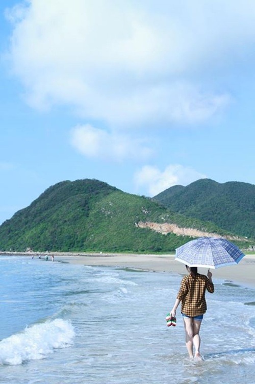 Bí kíp ăn chơi “tẹt ga” ở Quan Lạn với giá “cực mềm” - 5 Nền trời xanh thăm thẳm