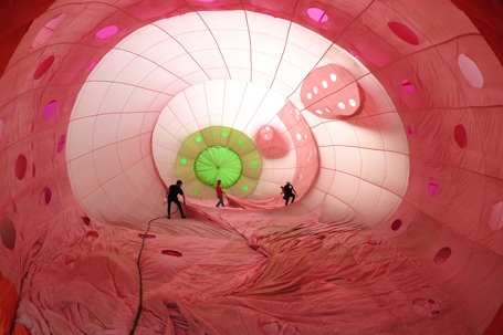 Tham quan trong lòng khinh khí cầu cũng đem đến nhiều cảm xúc thú vị