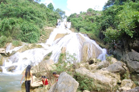 Khám phá những thác nước đẹp nhất dưới chân núi Phan Si Păng - 6 Thác Na Pao, xã Bản Lầu, huyện Mường Khương ( tỉnh Lào Cai)