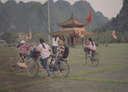 Tác giả trong đoạn video