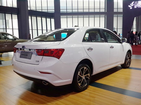 Zotye giới thiệu mẫu Z300 sedan tại Việt Nam - 3 Sau T600 SUV, Zotye tiếp tục gia nhập thị trường Việt bằng Z300 sedan