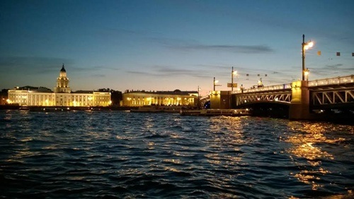 Không ngủ cùng lễ hội “Đêm trắng” nơi Bắc bán cầu - 4 Dòng sông