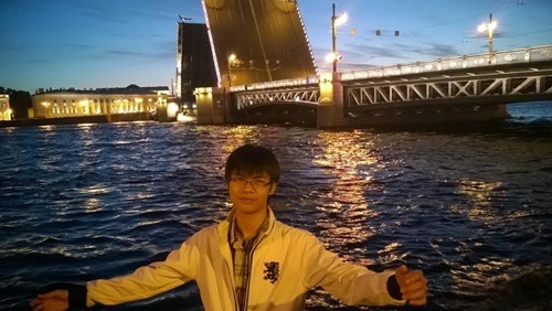 Không ngủ cùng lễ hội “Đêm trắng” nơi Bắc bán cầu - 7 Du khách không bỏ lỡ khoảnh khắc cầu mở trong đêm hội