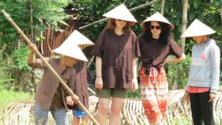 “Bắt” Tây cày ruộng - nghề ra tiền của nông dân Hội An - 1 “Bắt” Tây cày ruộng - nghề ra tiền của nông dân Hội An
