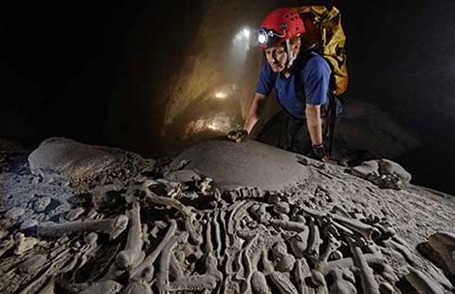 Bộ xương hóa thạch trong Sơn Đoòng. Ảnh: ĐOÀN THÁM HIỂM