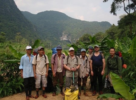 Vì sao du khách phải “xếp hàng” đến 2016 để khám phá Sơn Đoòng? - 6 Nghỉ đêm trên đường khám phá Sơn Đoòn