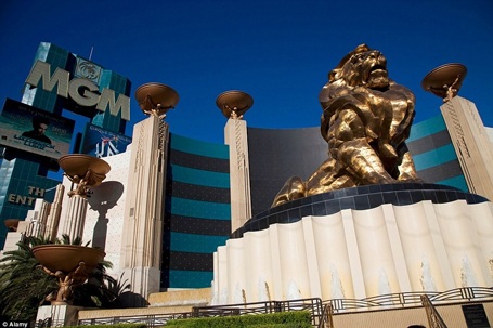 Khách sạn Grand MGM với 30 tầng ở Las Vegas ở Paradise, Nevada chứa 6.852 phòng. (Nguồn: Dailymail)