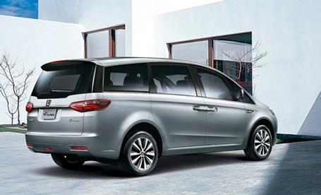 Luxgen M7 Turbo - Chuẩn mực cho xe gia đình hiện đại - 2 Luxgen M7 Turbo: Chuẩn mực cho xe gia đình hiện đại