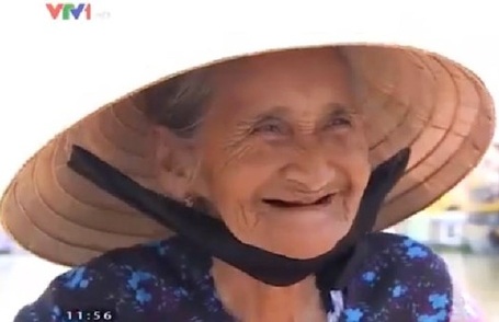 Video: Cụ bà Hội An được báo Mỹ khen \