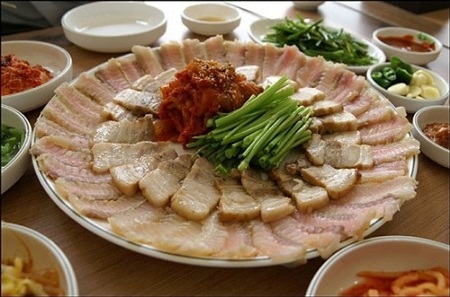 10 món ăn ghê rợn nhất hành tinh - 2 Cá đuối được sử dụng làm món Hongeo.