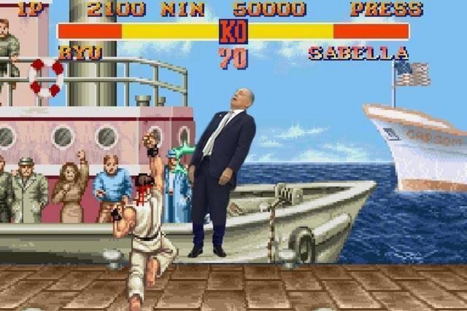 Những bức ảnh biếm họa đáng xem nhất làng thể thao năm 2014 - 24 Hóa thân
vào nhân vật trong game.