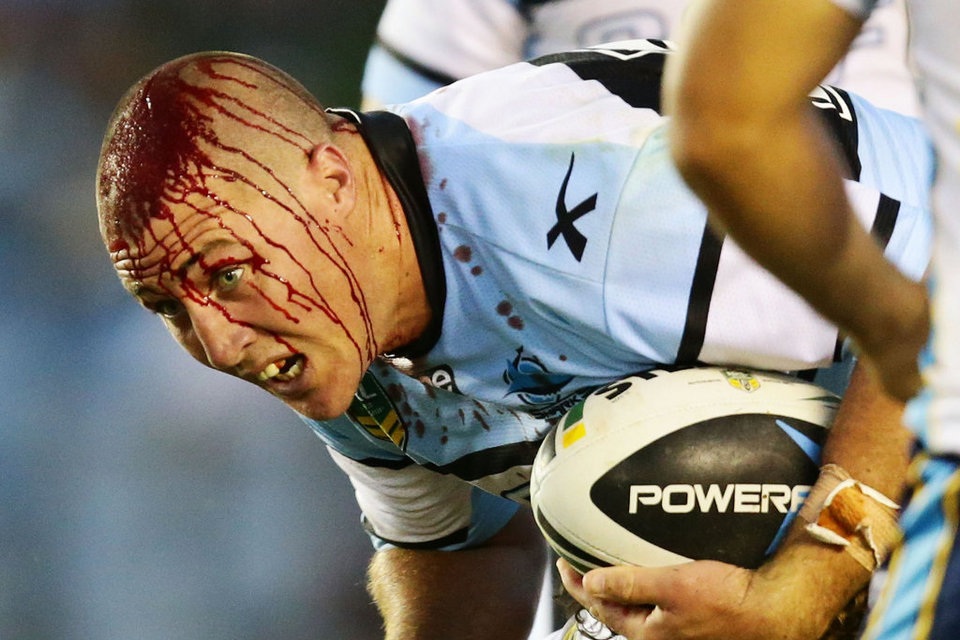 Nhìn lại những khoảnh khắc ấn tượng của thể thao thế giới 2014 - 3 Tay đua Thomas
Luthi ngã dập đầu xuống đất trên đảo Phillip, Australia.