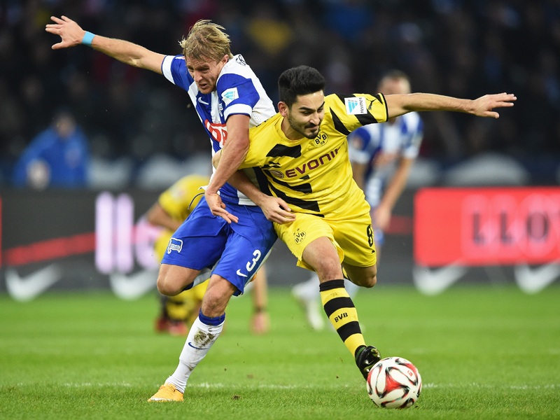 Bayern vô địch lượt đi, Dortmund trở lại nhóm cầm đèn đỏ - 3 Dortmund trở
lại nhóm cầm đèn đỏ