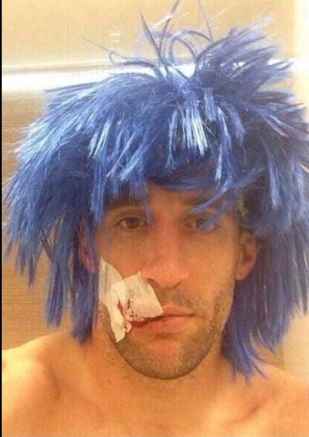 Những bức ảnh “tự sướng” nổi bật nhất làng thể thao năm 2014 - 7 HLV của
Arsenal khá khó gần và chắc chắn bức ảnh tự sướng này được thực hiện bởi một
nhà báo.