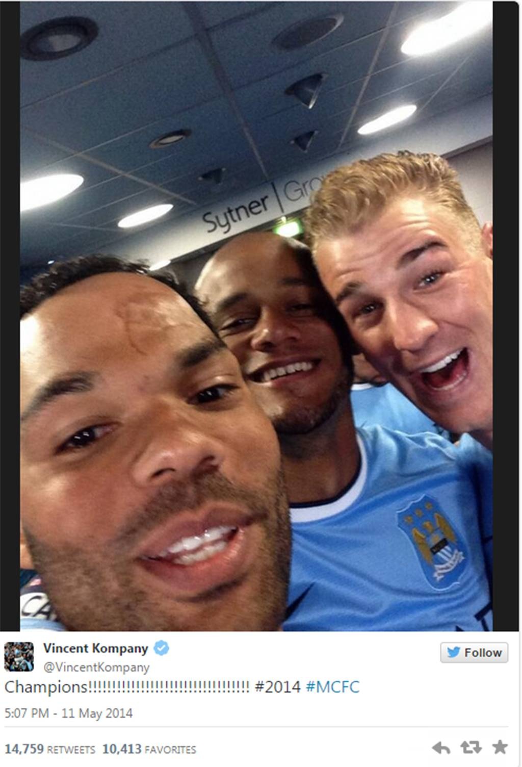 Những bức ảnh “tự sướng” nổi bật nhất làng thể thao năm 2014 - 15 Các cầu thủ
Man City ăn mừng chức vô địch Premier League.