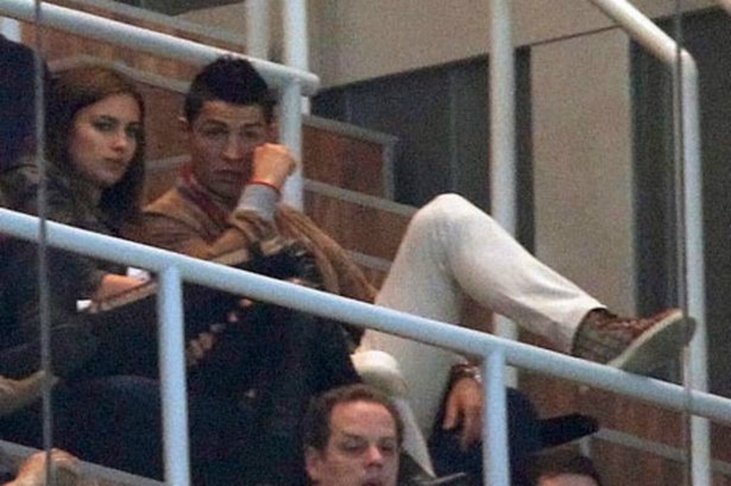 Nhìn lại cuộc tình 5 năm của C.Ronaldo và Irina Shayk - 1 C.Ronaldo và Irina Shayk công khai hẹn
hò vào năm 2010