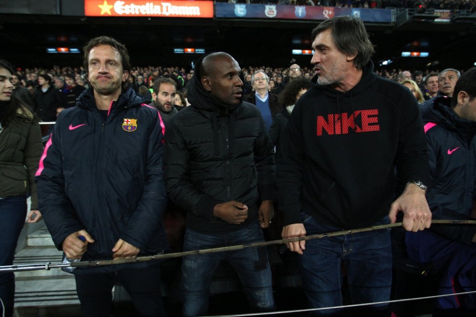 Abidal có mặt
trên sân Nou Camp để cổ vũ cho đội bóng cũ Barca