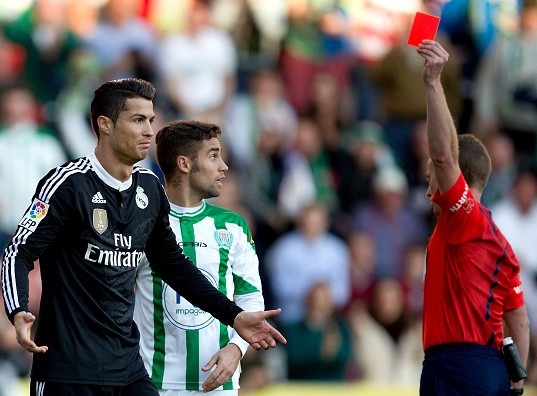 C.Ronaldo lĩnh án treo giò 2 trận - 1 C.Ronaldo
đang có dấu hiệu chững lại sau giai đoạn một bùng nổ