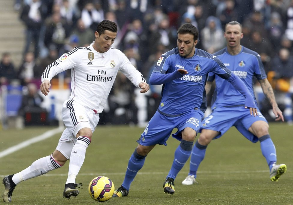 Những khoảnh khắc song tấu Bale-Ronaldo bùng nổ tại Coliseum - 8 Trái ngược
với hiệp 1, Real Madrid lại thi đấu rất bùng nổ trong hiệp 2.