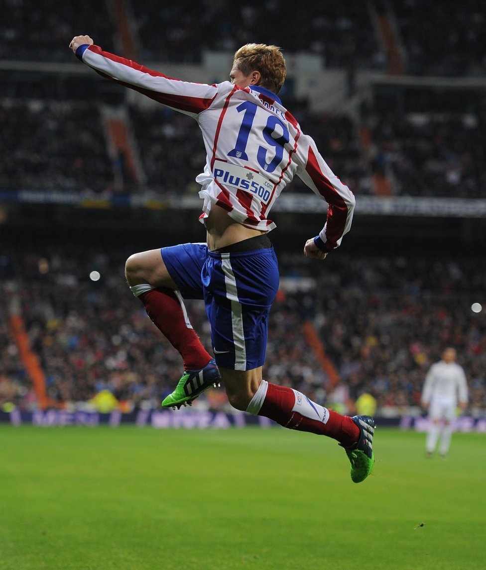 Nhìn lại 90 phút thánh địa Bernabeu câm lặng vì Torres - 7 Bàn thắng đầu tiên của