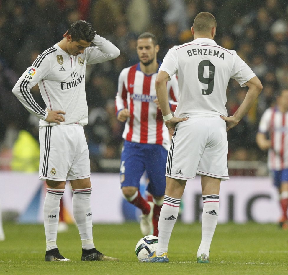 Nhìn lại 90 phút thánh địa Bernabeu câm lặng vì Torres - 17 Bàn thua thứ
hai xem như chấm dứt mọi cơ hội lội ngược dòng của đội bóng áo trắng.
