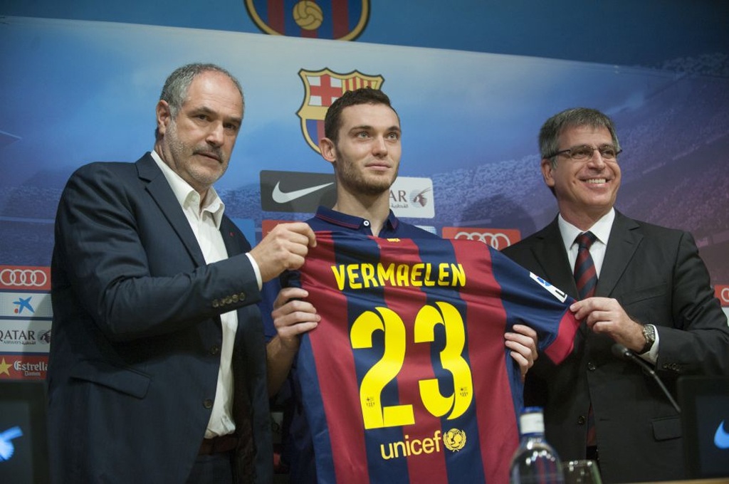 Zubizarreta đã đốt gần 500 triệu euro của Barca - 1 Zubizarreta