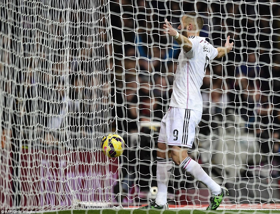 Benzema ấn định chiến thắng cho Real