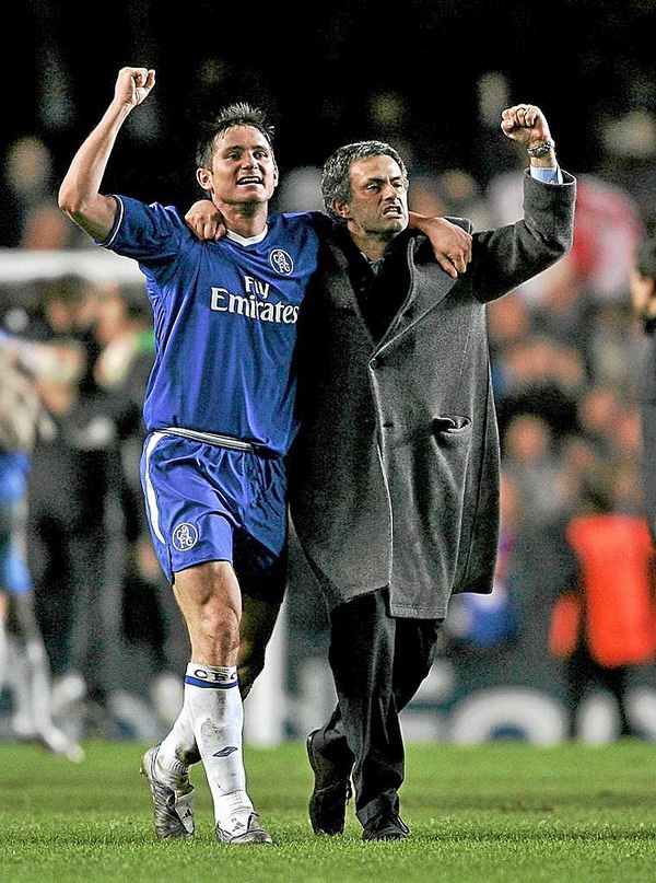 Thống kê: Barca và tình yêu “xứ sở sương mù” - 2 Sự xuất hiện
của Mourinho tạo nên cuộc chiến nhiều duyên nợ giữa Barca và Chelsea