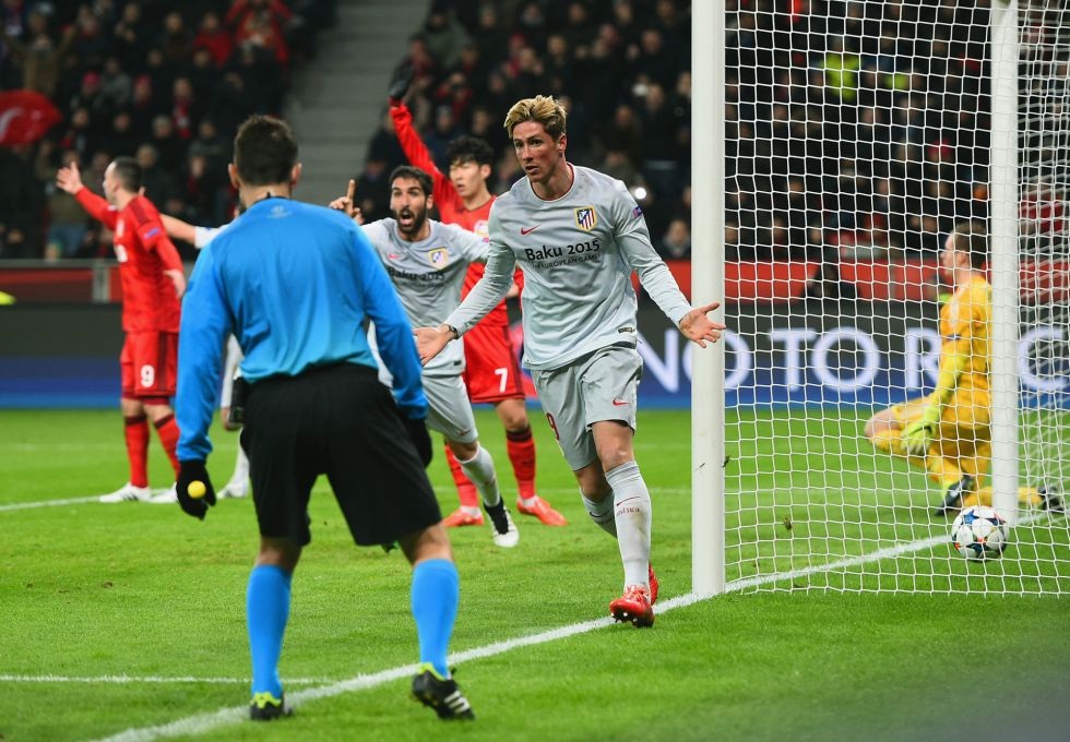 Leverkusen 1-0 Atletico: Đêm ác mộng với thầy trò Simeone - 1 Torres bị khước từ bàn thắng oan uổng