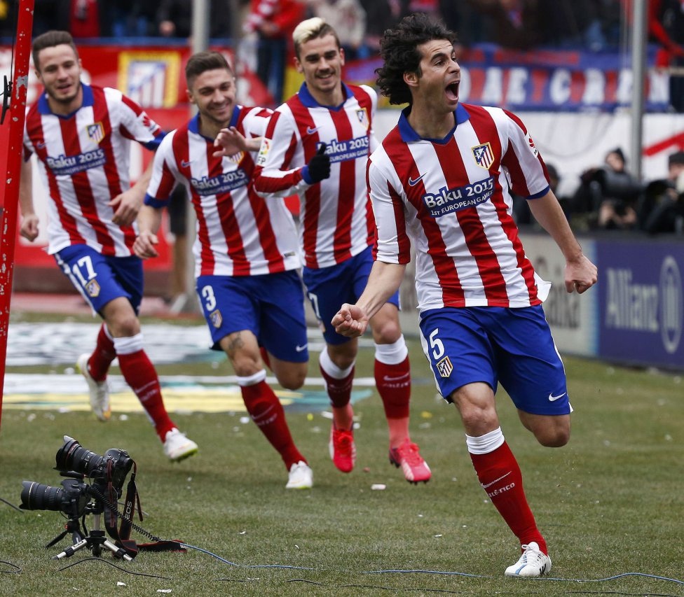 Nhìn lại 90 phút Atletico “tàn sát” Real Madrid ở Vicente Calderon - 8 Niềm vui của cựu binh Tiago.