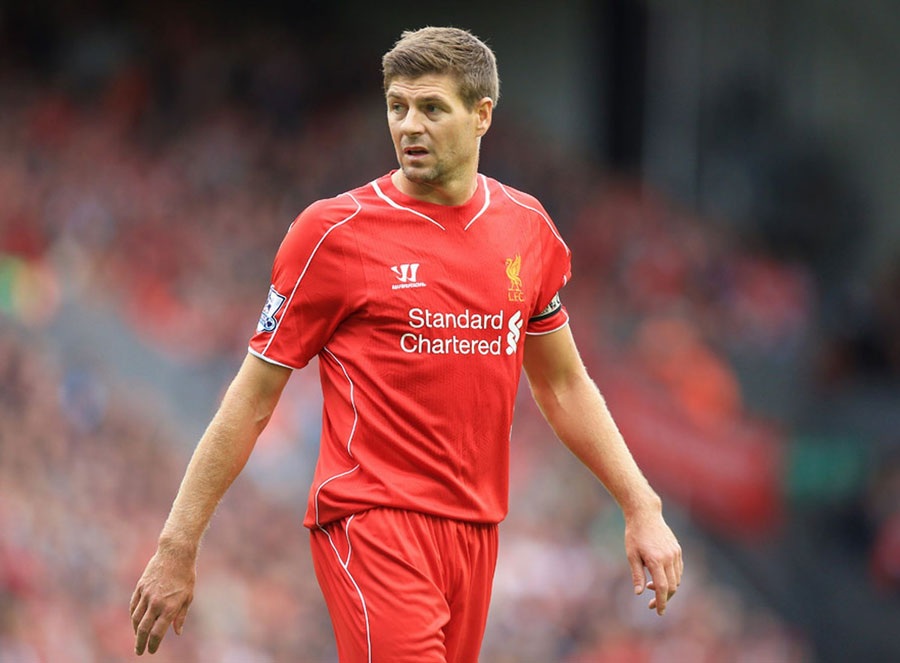 Một nữ cảnh sát vừa “xộ khám” vì hành động
tống tiền Gerrard