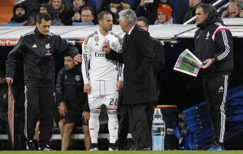 Real Madrid và nỗi lo từ băng ghế dự bị - 2 Ancelotti chưa tìm ra những phương án dự
phòng hữu hiệu