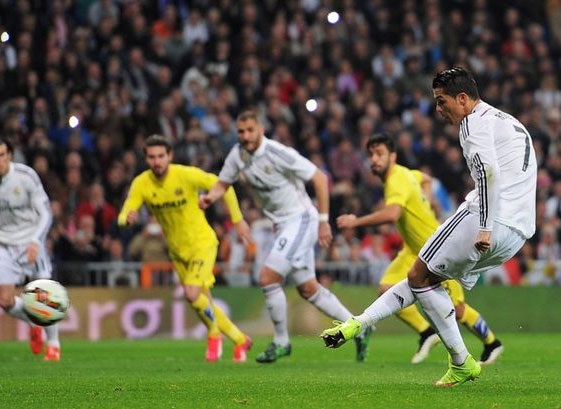 Real Madrid hưởng phạt đền gấp 3 lần Barcelona - 1 Real Madrid được hưởng lợi rất nhiều từ những
quả phạt đền