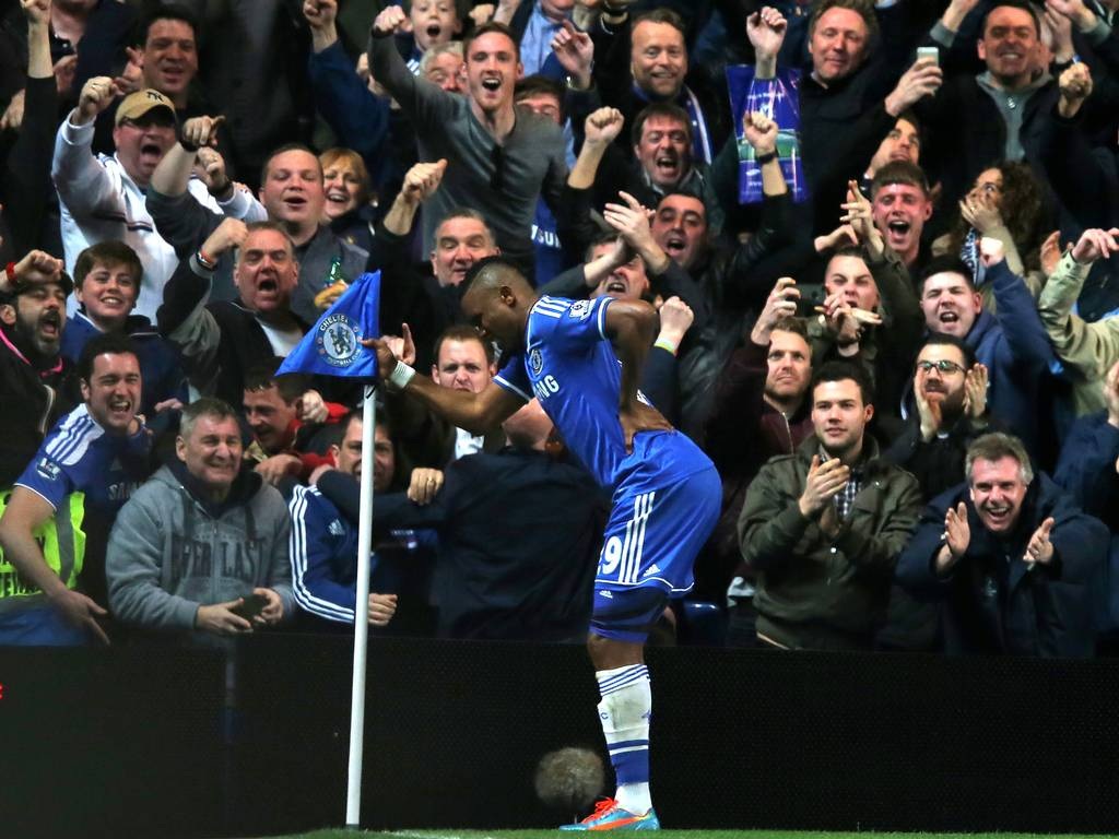 Màn ăn mừng độc đáo của Rooney trong trận thắng Tottenham