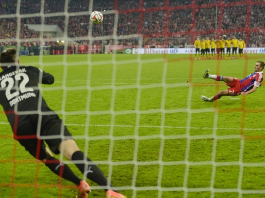Thua đau trước Dortmund, Bayern Munich tan giấc mơ ăn ba - 1 Bayern thua đau trước Dortmund sau loạt đá luân lưu