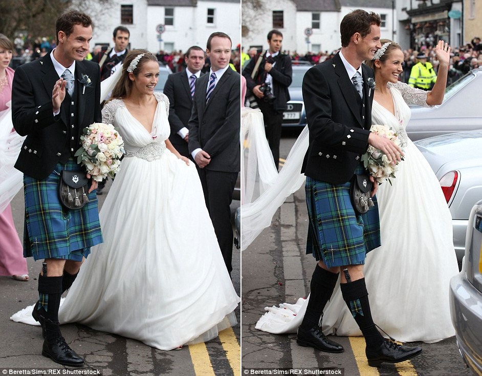 Ngắm nhìn tiệc cưới giản dị và ấm cúng của tay vợt Andy Murray - 19 Murray và Kim Sears gặp nhau lần đầu tiên tại
giải Mỹ mở rộng năm 2005, khi đó cả hai mới 17 tuổi.