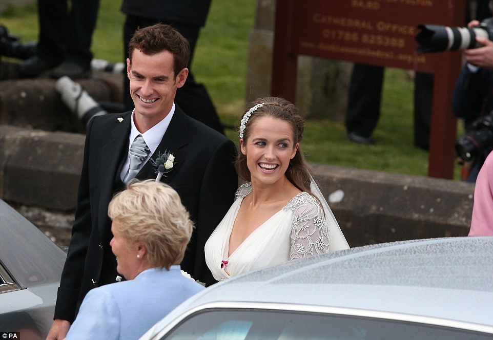 Ngắm nhìn tiệc cưới giản dị và ấm cúng của tay vợt Andy Murray - 27 Đây là điều hiếm thấy ở những ngôi sao hàng
đầu tại “xứ sở sương mù”.