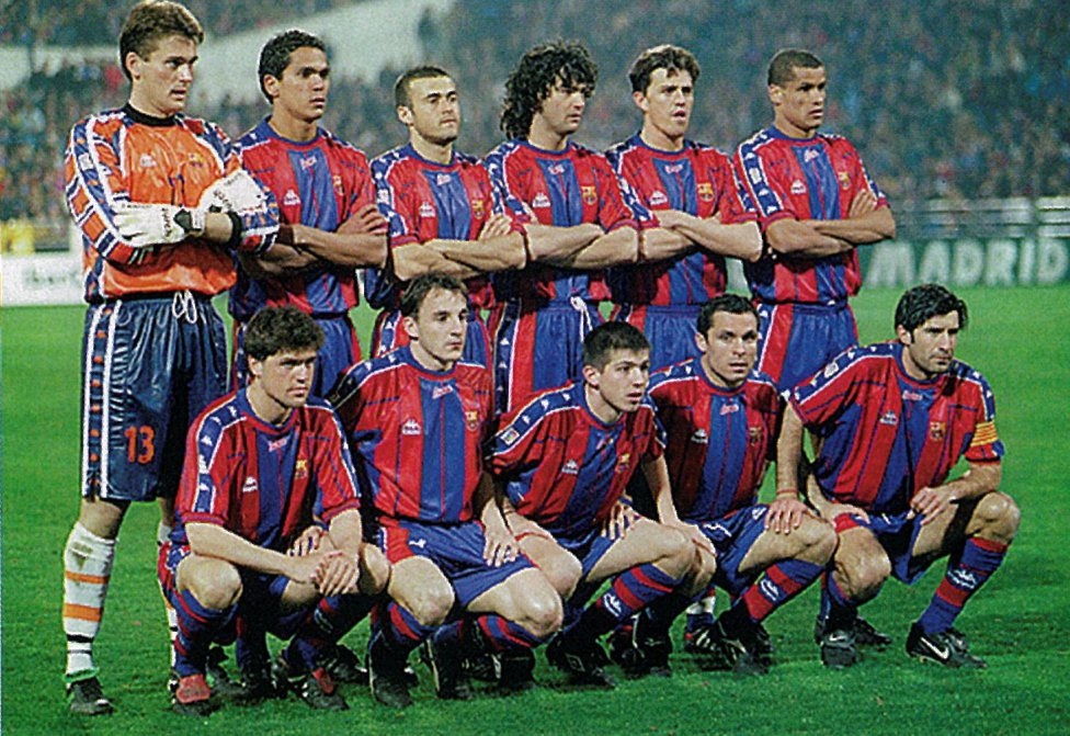 Năm 1998, dưới sự dẫn dắt của HLV Louis van
Gaal, Barca lần thứ 15 vô địch La Liga.