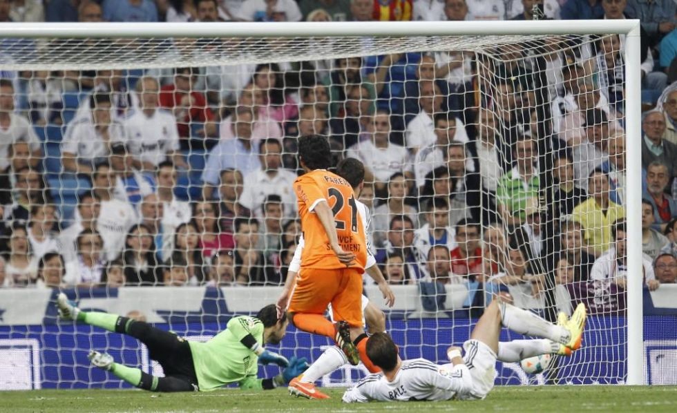 Morata, Eto’o, Morientes…những người cũ từng gieo sầu cho Real Madrid - 2 Morata, Eto’o, Morientes…những người cũ từng gieo sầu cho Real Madrid