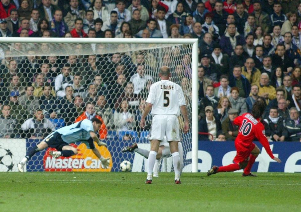 Morata, Eto’o, Morientes…những người cũ từng gieo sầu cho Real Madrid - 7 Morata, Eto’o, Morientes…những người cũ từng gieo sầu cho Real Madrid