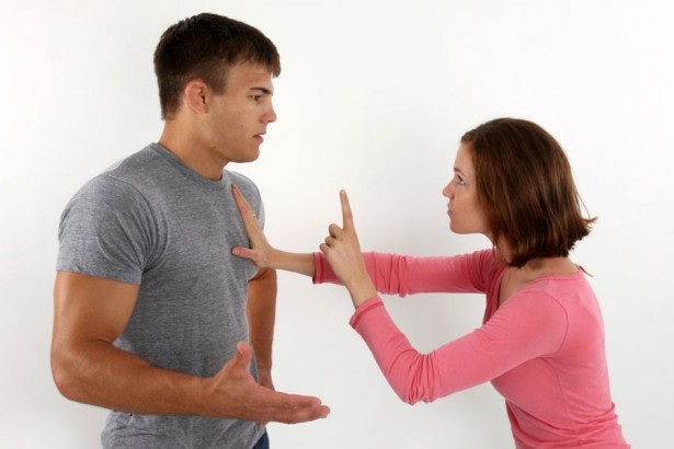 Vì sao phụ nữ thích gây chiến... - 1 Nàng buồn chán