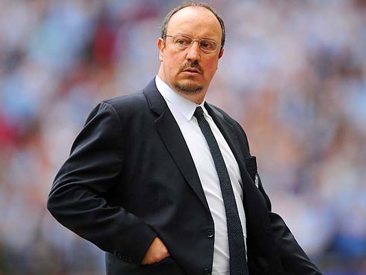 Quá béo, Rafa Benitez bị ban lãnh đạo Real Madrid yêu cầu giảm cân - 1 HLV Benitez bị BLĐ Real Madrid chê quá béo