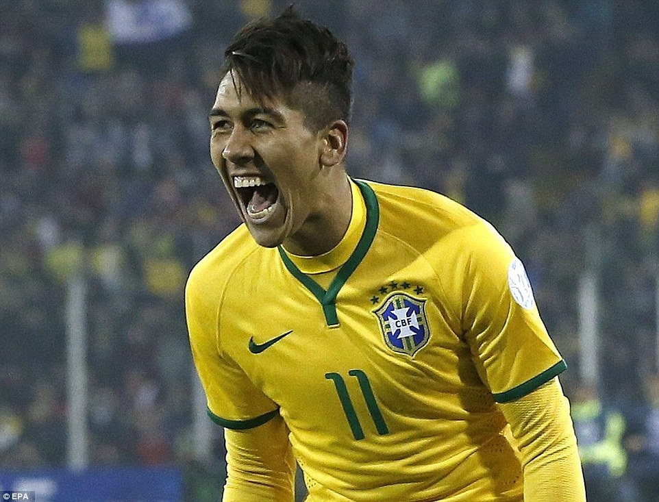 Sao Brazil trở thành cầu thủ đắt giá thứ 2 trong lịch sử Liverpool? - 1 Roberto Firmino đang tỏa sáng trong màu áo đội tuyển Brazil
tại Copa America 2015