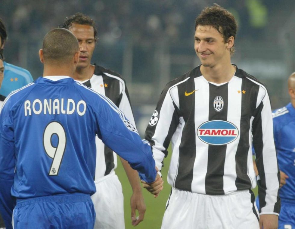 Zlatan Ibrahimovic từng trải qua 1 mùa giải
đầy sóng gió trong màu áo Barca.