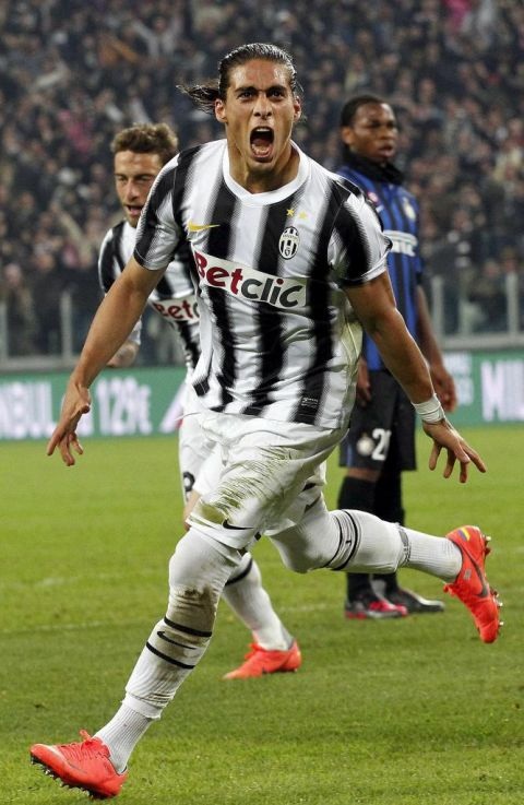 Hiện tại, anh đang khoác áo Juventus.