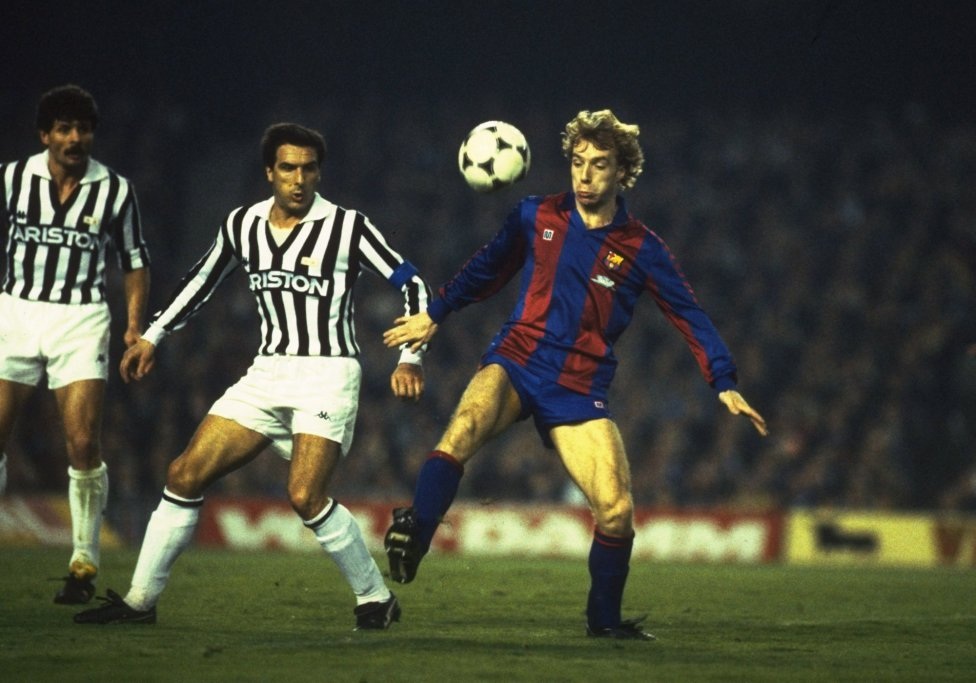 Lịch sử những cuộc đụng độ giữa Barca và Juventus - 3 Hai đội chạm trán nhau ở vòng tứ kết.